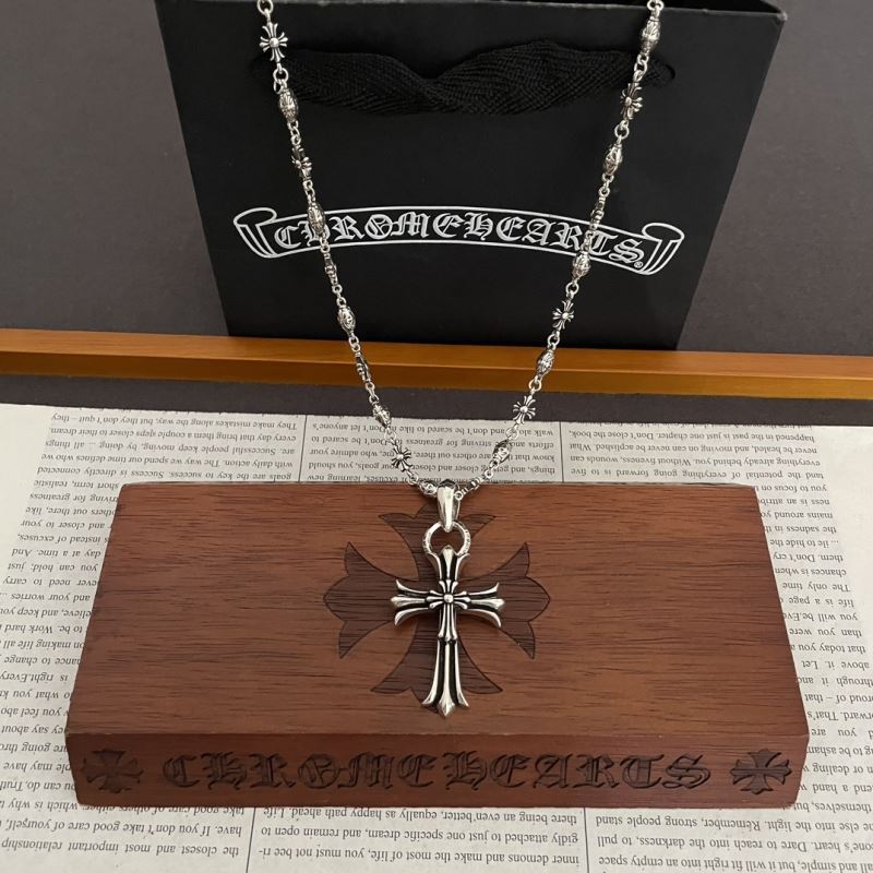 Ch**me He**ts necklaces